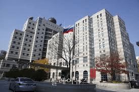 Здание посольства России в Корее.