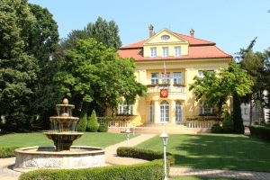 Здание посольства России в Словакии
