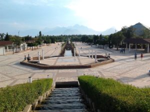 Водный каскад в парке Ататюрка