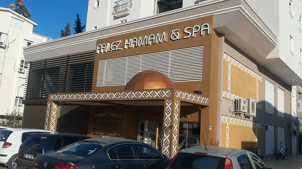 Фалез хамам в Гюрсу на бульваре Ататюрка 